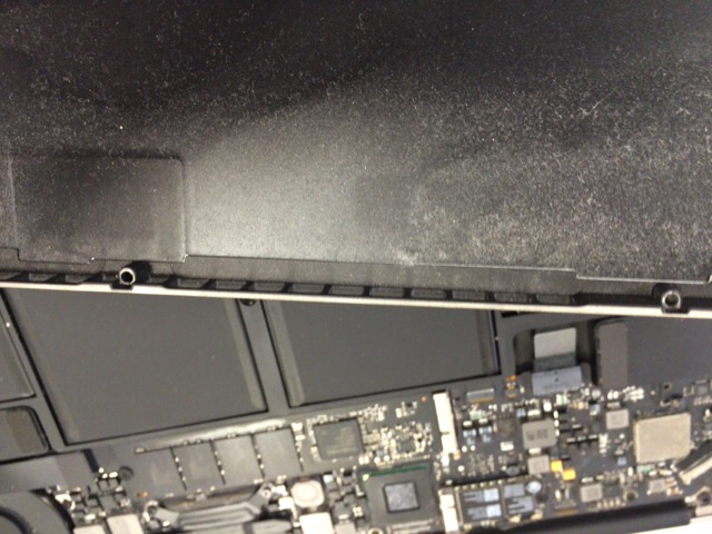 MacBook Airホコリ掃除